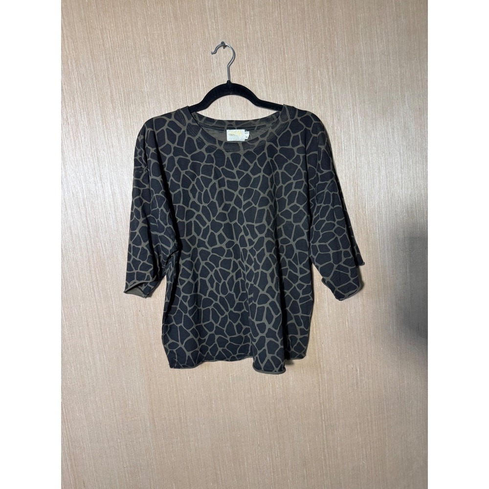 Nation LTD Los Angeles Women's L Giraffe Print 3/4 Sleeve Top‎